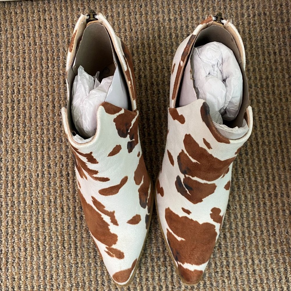 Barn Babe Boots Size 10 Brown and White Cow Spots Zipper in back